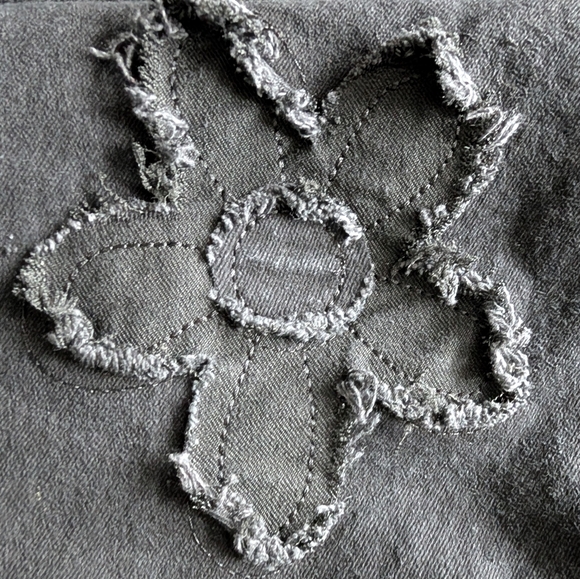 Black Distressed Denim Floral Patch Overalls Indie Boho Chic Cottage core Large - Picture 15 of 15